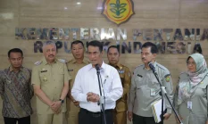 Andi Amran Sulaiman Pimpin Rakornas Antisipasi Kemarau 2026, Target Produksi Beras 35,69 Juta Ton