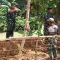 Dandim 0827/Sumenep Letkol Inf Citra Persada meninjau langsung proses pembangunan Jembatan Perintis Garuda di Desa Ambunten Tengah.