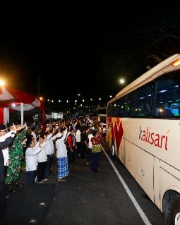 1.312 Jemaah Haji Banyuwangi Resmi Diberangkatkan ke Tanah Suci