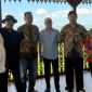 Ketua DPC ISSITA Sumenep Dr. Naghfir mendampingi Staf Khusus Menteri Kebudayaan RI Basuki Teguh Yuwono saat kunjungan budaya di Kabupaten Sumenep, Jumat (15/5/2026).