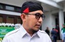 Bupati Sumenep, Achmad Fauzi Wongsojudo saat memberikan keterangan terkait pengawasan ketat Program Bantuan Stimulan Perumahan Swadaya (BSPS) tahun 2026 di Kabupaten Sumenep.