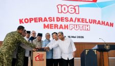 Prabowo Subianto saat meresmikan operasionalisasi 1.061 Koperasi Desa/Kelurahan Merah Putih (KDKMP) di Kabupaten Nganjuk, Jawa Timur, Sabtu (16/5/2026).