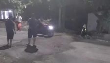 Kondisi jalan di depan SPBU Desa Pakandangan Tengah, Kecamatan Bluto, yang diduga menyebabkan sejumlah pengendara motor mengalami kecelakaan.