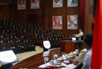 Presiden RI Prabowo Subianto saat memberikan taklimat kepada peserta Presidential Future Leaders Program (PFLP) 2026 di Hambalang, Kabupaten Bogor, Jawa Barat, Minggu (24/05/2026).
