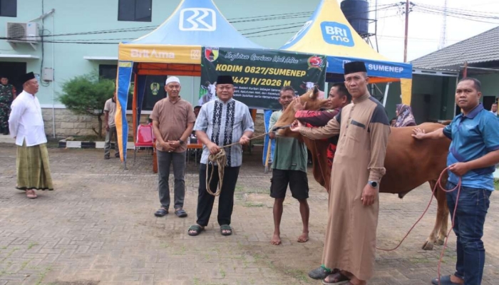 Kodim 0827/Sumenep melaksanakan penyembelihan hewan kurban di Makodim 0827/Sumenep dalam rangka Hari Raya Idul Adha 1447 Hijriah, Rabu (27/05/2026).