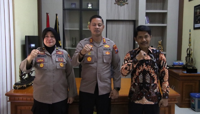 Kapolres Sumenep Polda Jatim AKBP Anang Hardiyanto.,S.I.K menerima kunjungan silaturahmi Kepala BPS Kabupaten Sumenep, Handoyo Wijoyo, di Mapolres Sumenep, Jumat (29/5/2026).