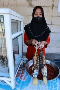Kuliner Ikan Asap Blimbingsari Banyuwangi Bertahan Sejak 1977, Jadi Favorit Wisatawan