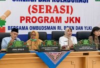 RSUD dr. H. Moh. Anwar Sumenep bersama perwakilan BPKN, YLKI, Ombudsman RI, dan BPJS Kesehatan saat kegiatan Sinergi dan Kolaborasi (Serasi) di RSUD dr. Moh. Anwar Sumenep.