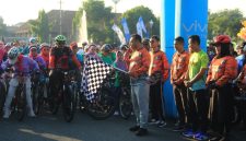 Fun Bike dan Senam Sehat di Alun-alun Sragen, Minggu (7/6/2026).