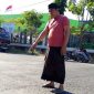 Kondisi jalan bergelombang bekas galian proyek gorong-gorong di Jalan Raya Arya Wiraraja, Kecamatan Batuan, Kabupaten Sumenep, Minggu (7/6/2026).