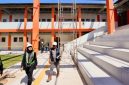 Bupati Banyuwangi Ipuk Fiestiandani meninjau progres pembangunan Sekolah Rakyat di Kecamatan Muncar yang saat ini telah mencapai sekitar 75 persen dan ditargetkan selesai pada Juni 2026.