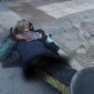 Keberadaan seorang pria yang diduga mengalami gangguan jiwa (ODGJ) tidur di trotoar Jalan Teuku Umar, Kecamatan Kota, Kabupaten Sumenep.