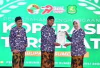 Bupati saat menghadiri tasyakuran Hari Koperasi Nasional (Harkopnas) ke-79 Tahun 2026 di Pendopo Agung Keraton Sumenep, Kamis (16/7/2026).
