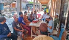 Polsek Gapura masih menyelidiki penemuan jenazah seorang perempuan di area parit persawahan Dusun Rombu Polalang, Desa Gapura Barat, Kecamatan Gapura, Kabupaten Sumenep, Rabu (8/7/2026) sekitar pukul 06.00 WIB.