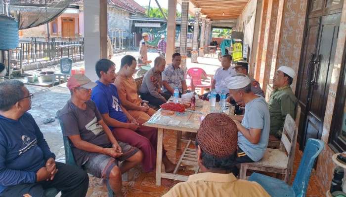 Polsek Gapura masih menyelidiki penemuan jenazah seorang perempuan di area parit persawahan Dusun Rombu Polalang, Desa Gapura Barat, Kecamatan Gapura, Kabupaten Sumenep, Rabu (8/7/2026) sekitar pukul 06.00 WIB.