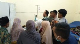 Korban saat menjalani perawatan di Puskesmas Pragaan.