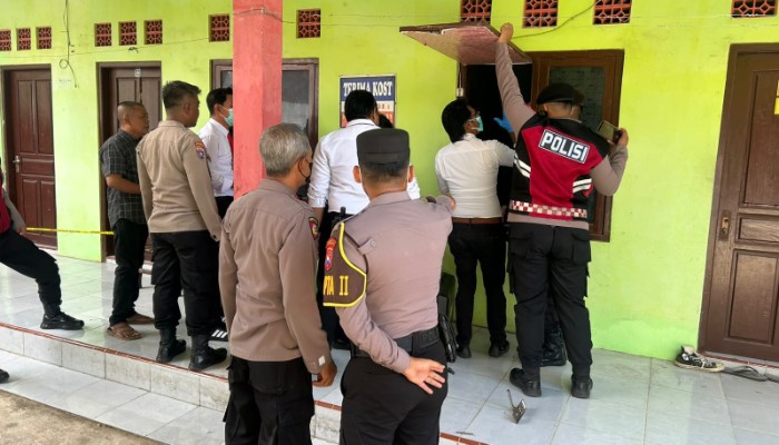  pria berinisial AS (38) ditemukan meninggal dunia di sebuah kamar kos di Desa Gunggung, Kecamatan Batuan, Kabupaten Sumenep, Rabu (15/7/2026).