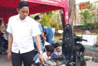 SMKN 1 Kalianget kembali menghadirkan layanan servis sepeda motor gratis bagi masyarakat melalui kerja sama dengan Honda Sinar Baru Sumenep. 