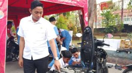SMKN 1 Kalianget kembali menghadirkan layanan servis sepeda motor gratis bagi masyarakat melalui kerja sama dengan Honda Sinar Baru Sumenep. 