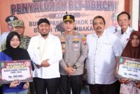 Bupati Sumenep Achmad Fauzi Wongsojudo berharap penyaluran Bantuan Langsung Tunai Dana Bagi Hasil Cukai Hasil Tembakau (BLT DBHCHT) Tahun 2026 mampu meningkatkan kesejahteraan buruh pabrik tembakau dan buruh tani tembakau.