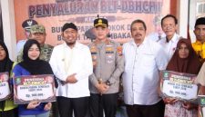 Bupati Sumenep Achmad Fauzi Wongsojudo berharap penyaluran Bantuan Langsung Tunai Dana Bagi Hasil Cukai Hasil Tembakau (BLT DBHCHT) Tahun 2026 mampu meningkatkan kesejahteraan buruh pabrik tembakau dan buruh tani tembakau.