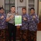 Kapolresta Sumenep Kombes Pol Ariek Indra Sentanu, S.H., S.I.K., M.H. menerima kunjungan silaturahmi Direktur Utama BPRS Bhakti Sumekar di Mapolresta Sumenep, Kamis (30/7/2026).