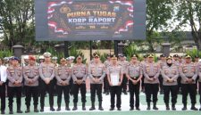 Polresta Sumenep menggelar Upacara Purna Tugas dan Korp Raport Kenaikan Pangkat Pengabdian di Lapangan Apel Tribrata Polresta Sumenep, Jumat (31/7/2026).