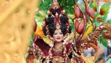 Banyuwangi Ethno Carnival (BEC) 2026 kembali memukau ribuan penonton yang memadati sepanjang rute parade di Banyuwangi, Sabtu (18/7/2026).