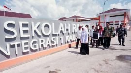 Gubernur Jawa Timur Khofifah Indar Parawansa mengunjungi Sekolah Rakyat Terintegrasi (SRT) 1 Banyuwangi, Sabtu (18/7/2026).