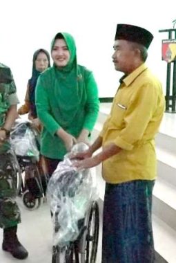 Bakti TNI AD Salurkan Kaki Palsu dan Kursi Roda untuk Warga Sumenep