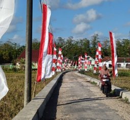 Pocang Temor Bersolek Sambut HUT RI, Dekorasi Merah Putih Dipasang Sepanjang Kampung