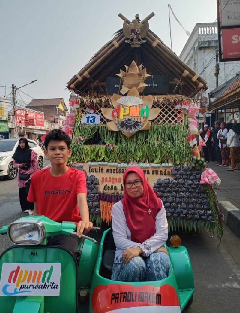 Karnaval Mobil Hias Kabupaten Purwakarta 2026, Senin (17/8/2026).