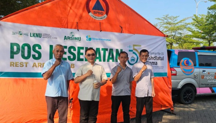 Salah satu posko yang berada tak jauh dari gerbang keluar Tol Jombang.