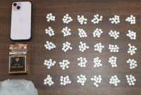 Ratusan butir pil yang berhasil diamankan oleh polisi dari pelaku.