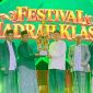 Panitia memberikan apresiasi kepada grup yang berhasil masuk enam besar maupun peserta lainnya yang telah mengikuti seluruh rangkaian kegiatan.