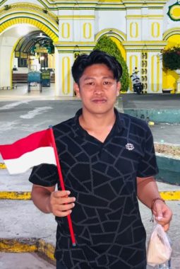 Bendera dan Sebungkus Nasi, Cara GPN Jatim Memaknai Kemerdekaan