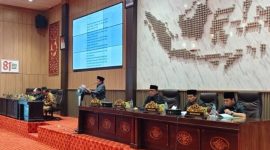Wakil Bupati Sumenep KH Imam Hasyim, saat membacakan sambutan Bupati Achmad Fauzi Wongsojudo.