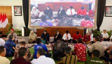 Forum perdana berlangsung di Pendopo Sabha Swagata Blambangan, Jumat (14/8/2026), dan dihadiri ratusan warga.