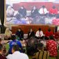 Forum perdana berlangsung di Pendopo Sabha Swagata Blambangan, Jumat (14/8/2026), dan dihadiri ratusan warga.
