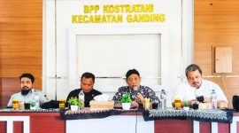 DKPP Kabupaten Sumenep menggelar sosialisasi pengawasan pelaksanaan Program Pembangunan Sektor Pertanian 2026 di BPP Kostratani Kecamatan Ganding sebagai upaya memperkuat transparansi, akuntabilitas, dan efektivitas program pertanian.