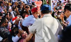 Sambutan Warga Iringi Kunjungan Presiden Prabowo ke Jembrana, Bali