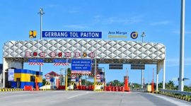 Gerbang Tol Paiton, Kabupaten Probolinggo. Ruas Tol Prosiwangi segmen Gending–SS Kraksaan–SS Paiton dijadwalkan mulai beroperasi tanpa tarif pada 30 September 2026.