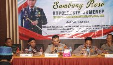 Sambung Roso bersama Forum Koordinasi Pimpinan Kecamatan (Forkopimcam), tokoh agama, tokoh masyarakat, dan 11 kepala desa se-Kecamatan Rubaru, Senin (31/8/2026) malam.