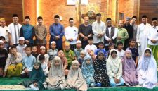 Foto usai salat dan doa bersama.