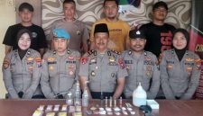 Barang bukti puluhan paket sabu dengan total berat kotor mencapai sekitar 48,58 gram.