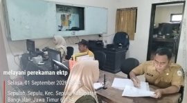 Perekaman e-KTP di Kecamatan Sepulu.