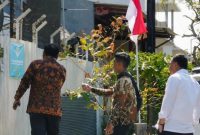 Wali Kota Surabaya Eri Cahyadi saat mendatangi perusahaan penyalur ART di kawasan Gunung Anyar dan mengecek kondisi pekerja yang berada di tempat penampungan.
