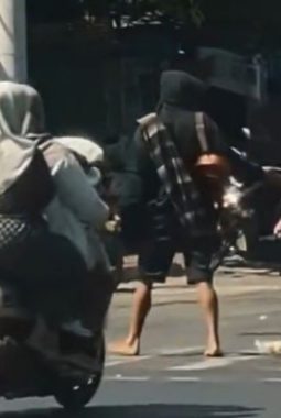 Peziarah Keluhkan Anjal dan Pengemis di Ampel, Pemkot Surabaya Perketat Pengawasan