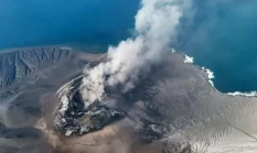 Anak Krakatau Masih Aktif, Erupsi Susulan Mengintai: Radius 3 Kilometer Terlarang