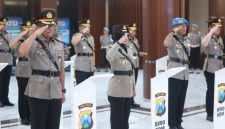 Upacara serah terima jabatan Kabid TIK Polda Jatim dan sejumlah Kapolres jajaran di Gedung Patuh Mapolda Jatim, Selasa (29/9/2026).